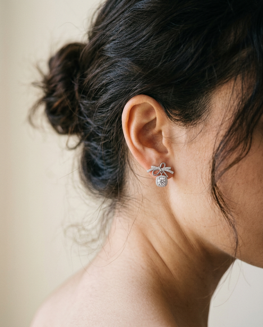 Sparkling Bow Studs
