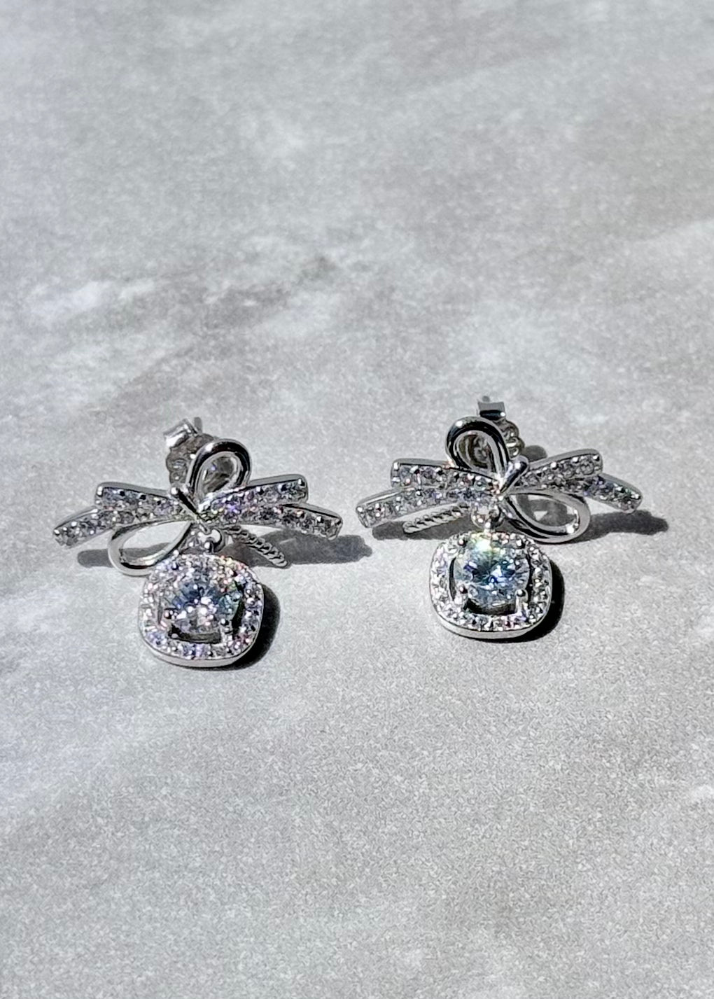 Sparkling Bow Studs